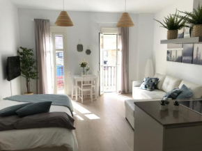 Apartamento de estreno a 3 minutos de calle Larios New apartment 3 minutes from Larios Street